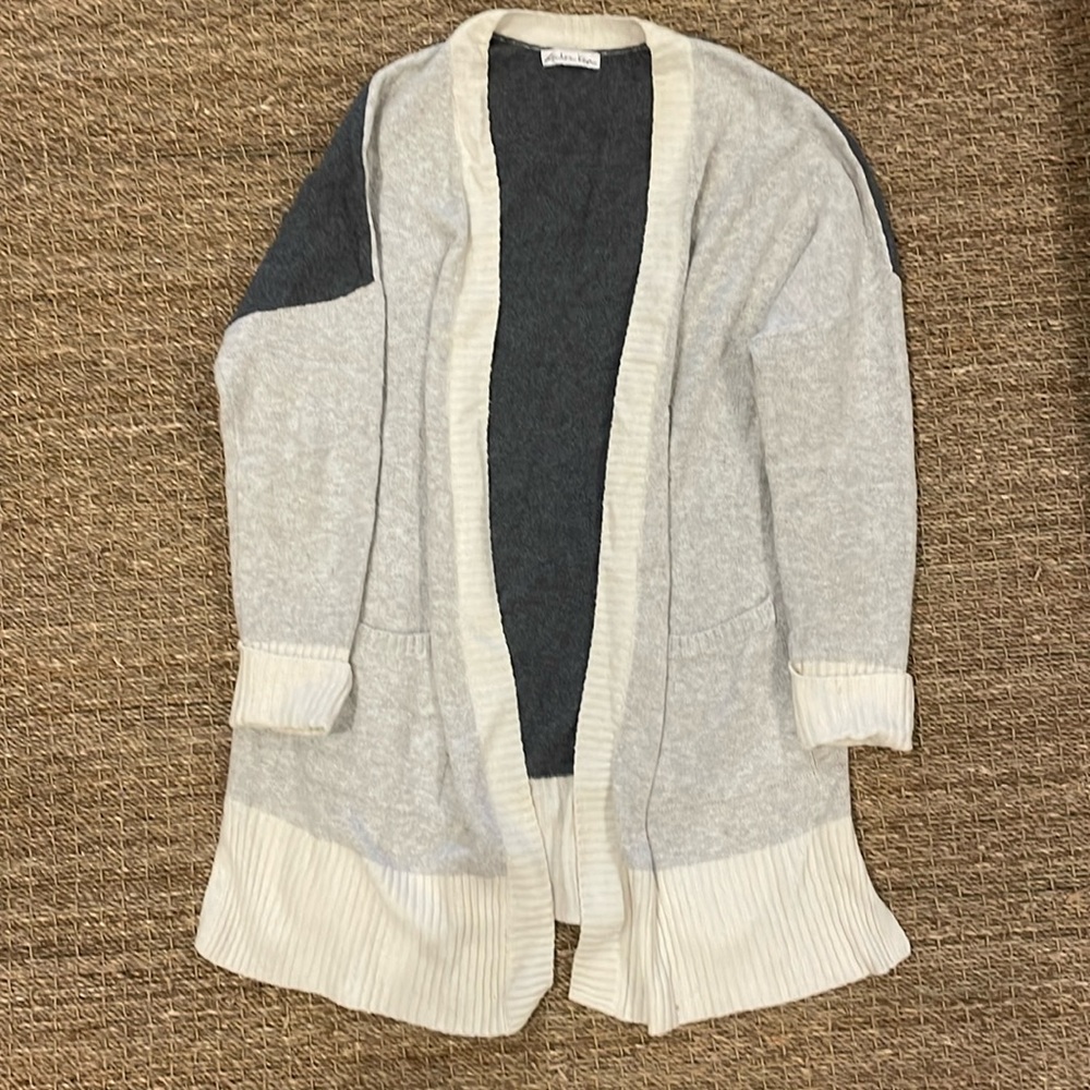 Oversized super soft sweater grey/tan with 2 pockets